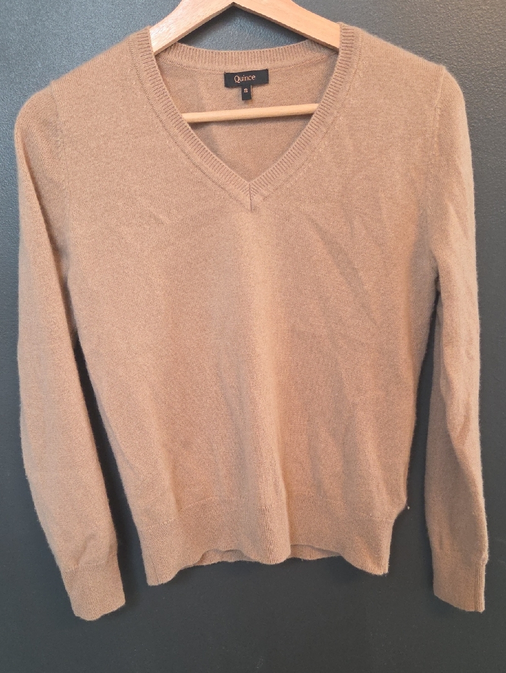 Quince V-Neck Cashmere Sweater in Camel